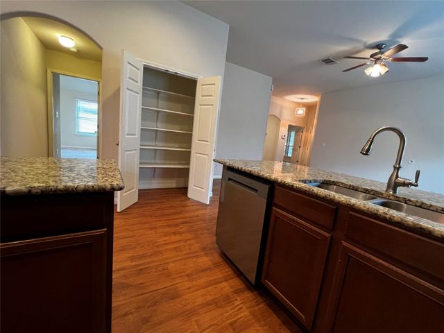 2708 Cottonwood Shores DR, Austin, TX 78725
