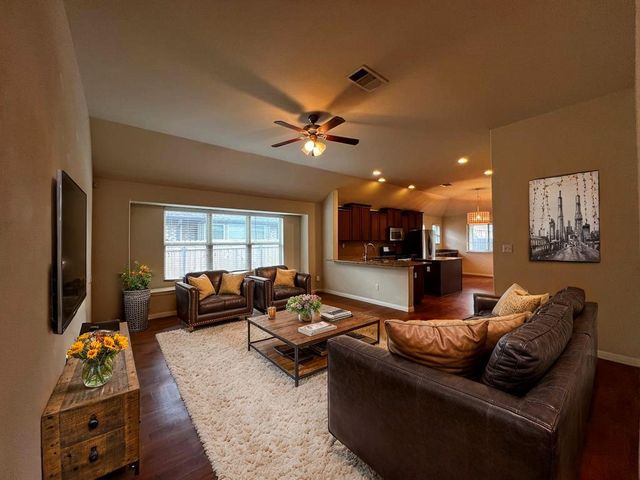2708 Cottonwood Shores DR, Austin, TX 78725