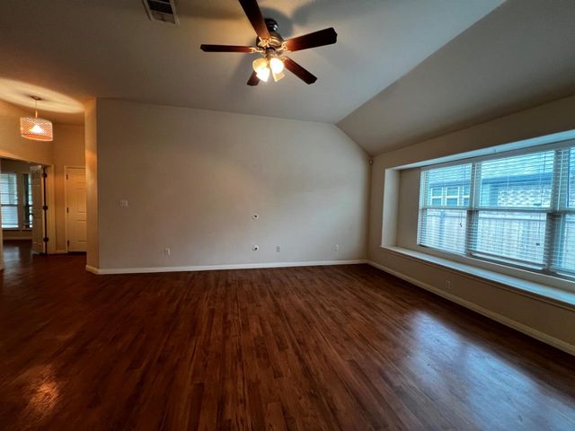 2708 Cottonwood Shores DR, Austin, TX 78725