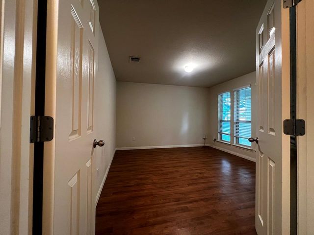 2708 Cottonwood Shores DR, Austin, TX 78725