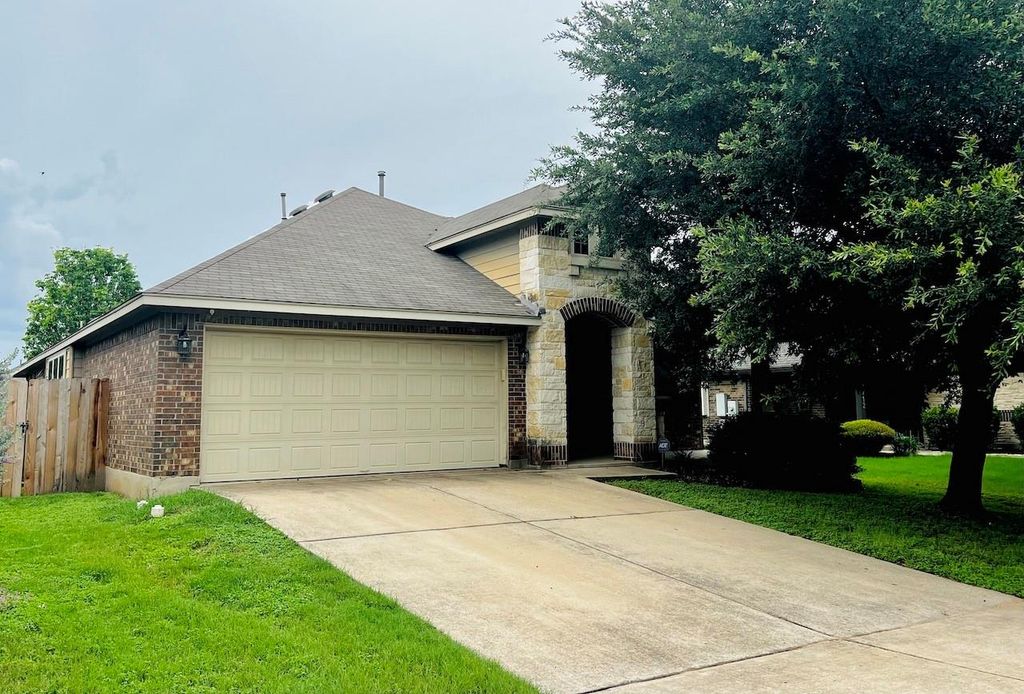 2708 Cottonwood Shores DR, Austin, TX 78725