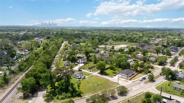 7720 Hoffman Street, Houston, TX 77016