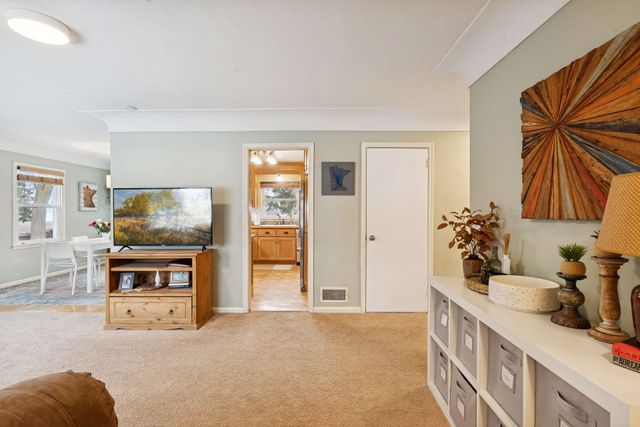 203 3rd Avenue NW, Buffalo, MN 55313