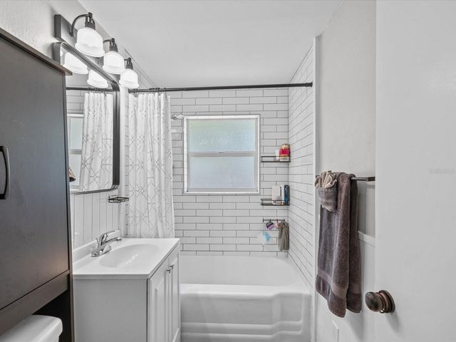 5015 15TH AVENUE S, Gulfport, FL 33707