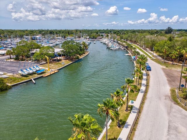 5015 15TH AVENUE S, Gulfport, FL 33707