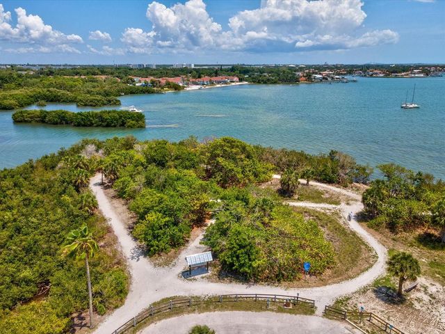 5015 15TH AVENUE S, Gulfport, FL 33707