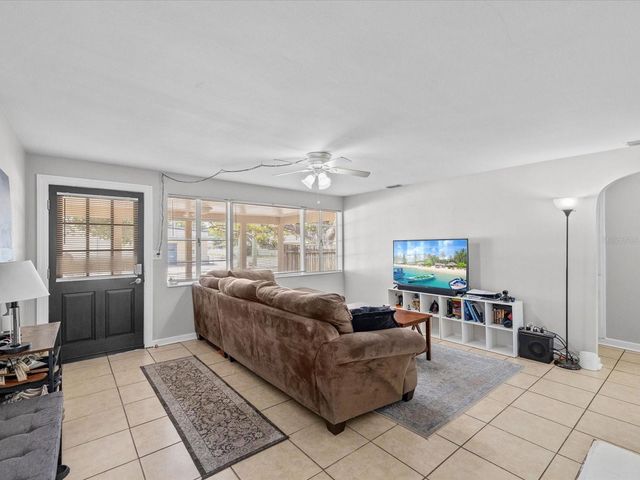5015 15TH AVENUE S, Gulfport, FL 33707
