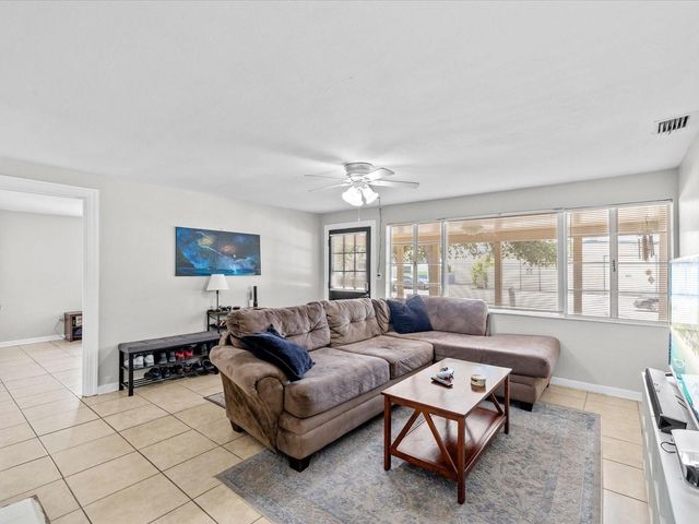 5015 15TH AVENUE S, Gulfport, FL 33707