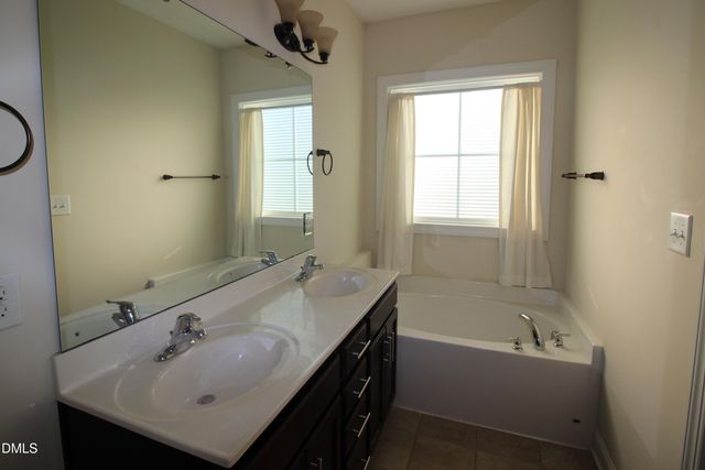 106 Windy Creek Lane, Apex, NC 27502