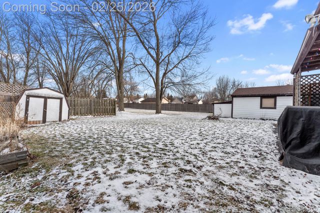 3375 Grant Road, Rochester Hills, MI 48309