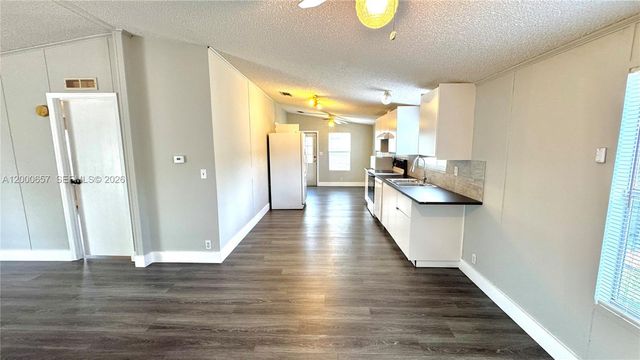 220 NE 12th Ave 114, Homestead, FL 33030