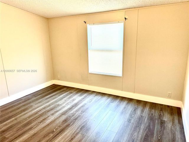 220 NE 12th Ave 114, Homestead, FL 33030