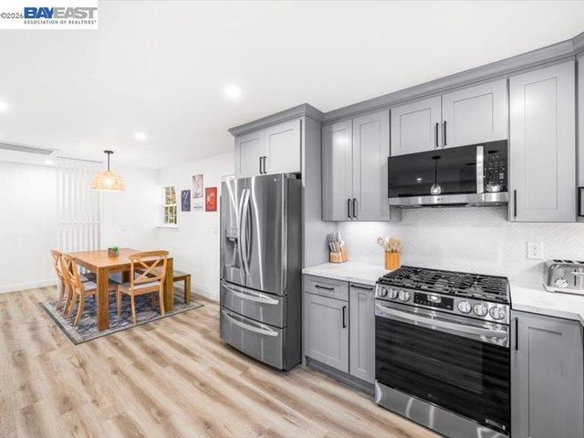 1556 1556 Wagoner Dr, Livermore, CA 94550