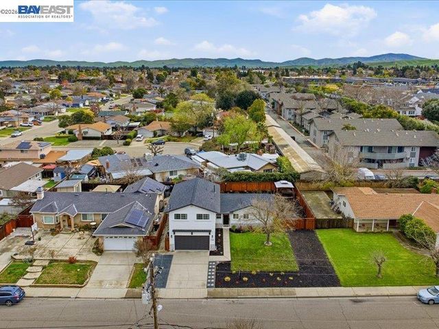 1556 1556 Wagoner Dr, Livermore, CA 94550