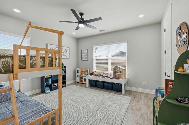 113 Hondo Dr, La Vernia, TX 78121