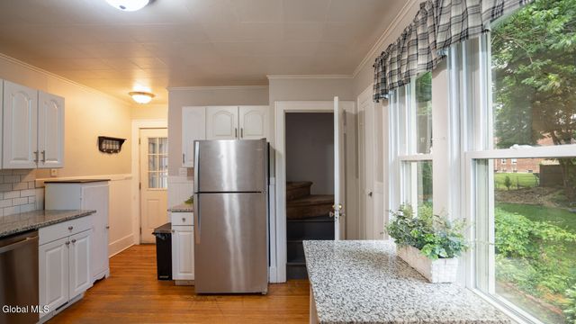 5 Sampson Avenue, Troy, NY 12180