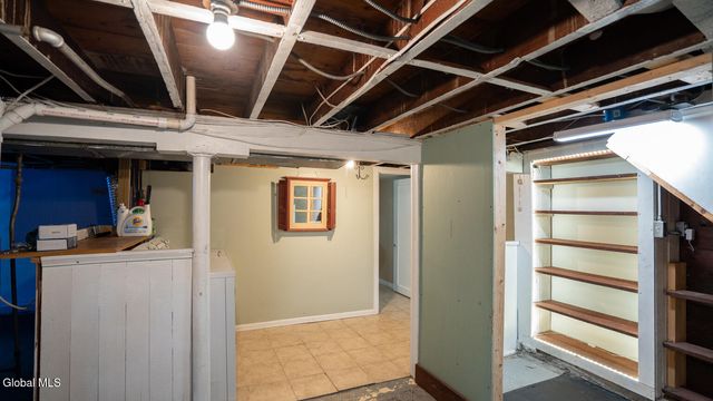 5 Sampson Avenue, Troy, NY 12180
