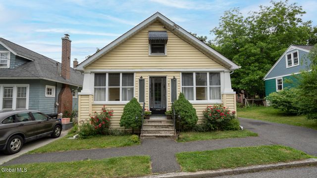 5 Sampson Avenue, Troy, NY 12180