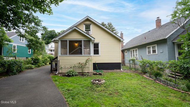 5 Sampson Avenue, Troy, NY 12180
