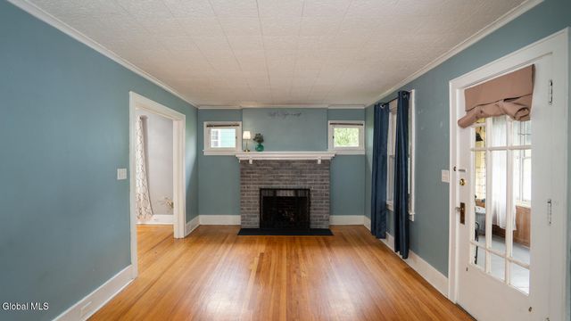 5 Sampson Avenue, Troy, NY 12180