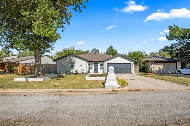 8712 N McMillan Avenue, Oklahoma City, OK 73132