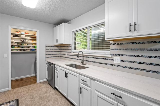 8712 N McMillan Avenue, Oklahoma City, OK 73132