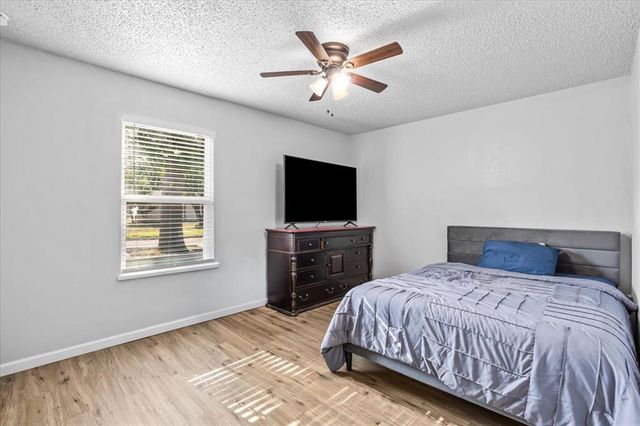 8712 N McMillan Avenue, Oklahoma City, OK 73132