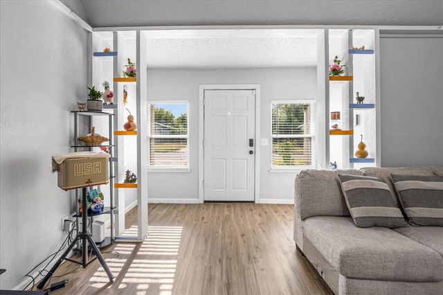 8712 N McMillan Avenue, Oklahoma City, OK 73132