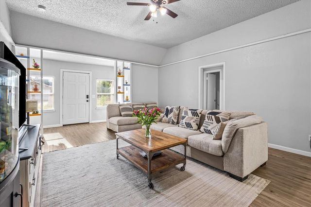 8712 N McMillan Avenue, Oklahoma City, OK 73132
