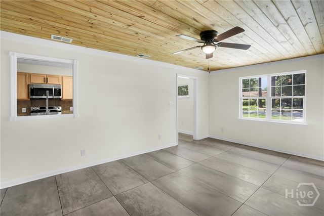 28 Gerald Drive, Savannah, GA 31406