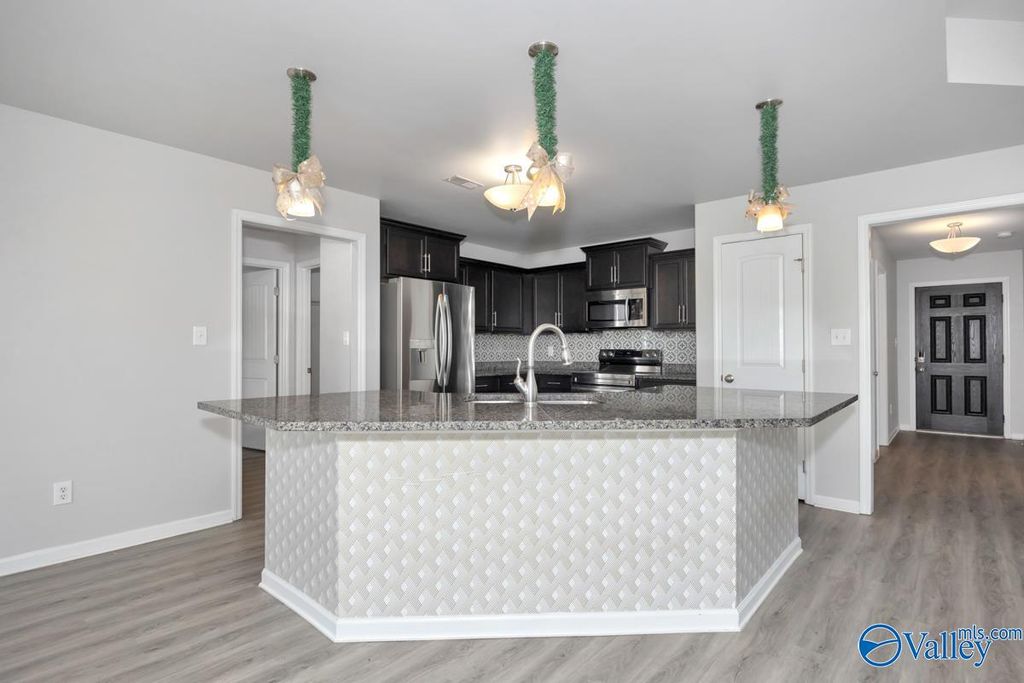 22637 Quarry Road, Athens, AL 35613