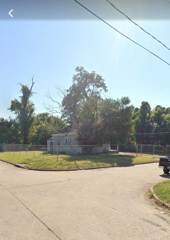 1945 Brooklyn Street, Beaumont, TX 77701