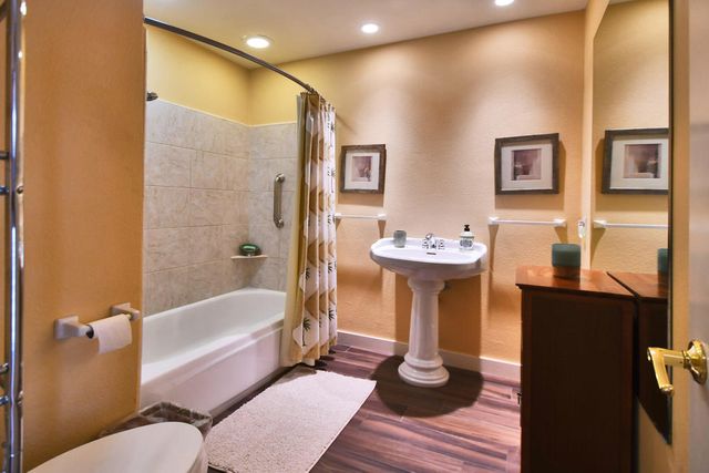 2 Granada Drive, Rancho Mirage, CA 92270