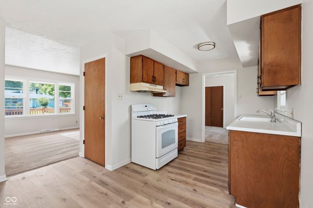 7436 E 50th Street, Indianapolis, IN 46226