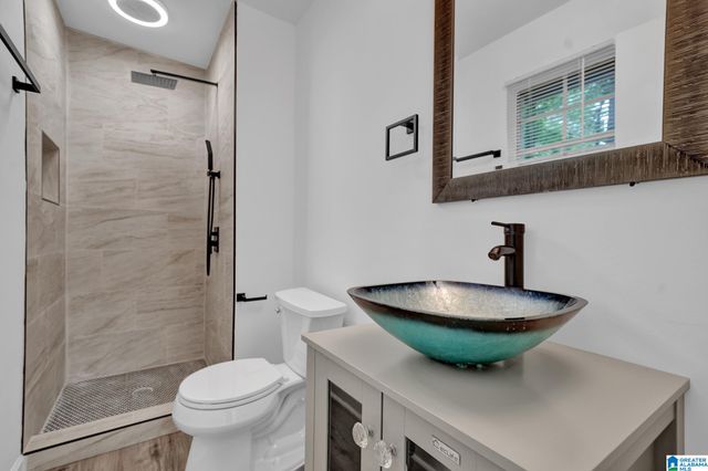 825 SEVEN SPRINGS DRIVE, Birmingham, AL 35215