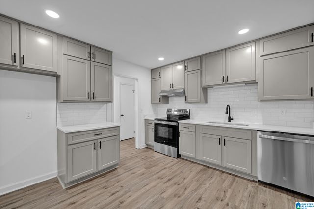 825 SEVEN SPRINGS DRIVE, Birmingham, AL 35215