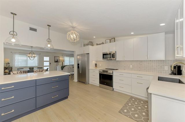 2120 CRAFT LANE, Sarasota, FL 34239