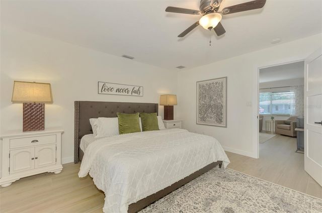 2120 CRAFT LANE, Sarasota, FL 34239