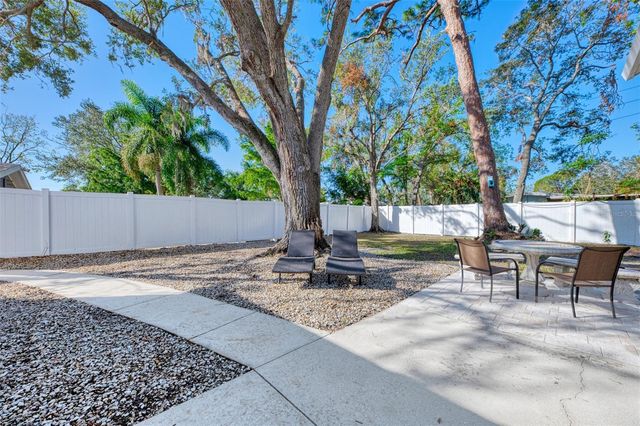 2120 CRAFT LANE, Sarasota, FL 34239
