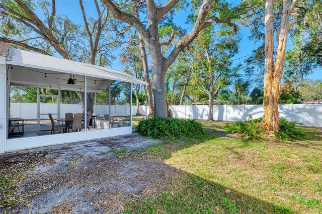 2120 CRAFT LANE, Sarasota, FL 34239