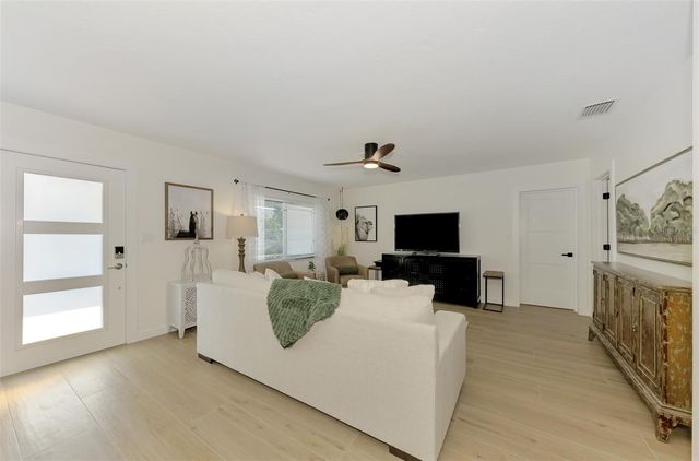 2120 CRAFT LANE, Sarasota, FL 34239