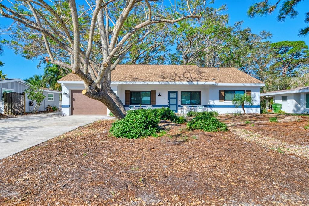 2120 CRAFT LANE, Sarasota, FL 34239