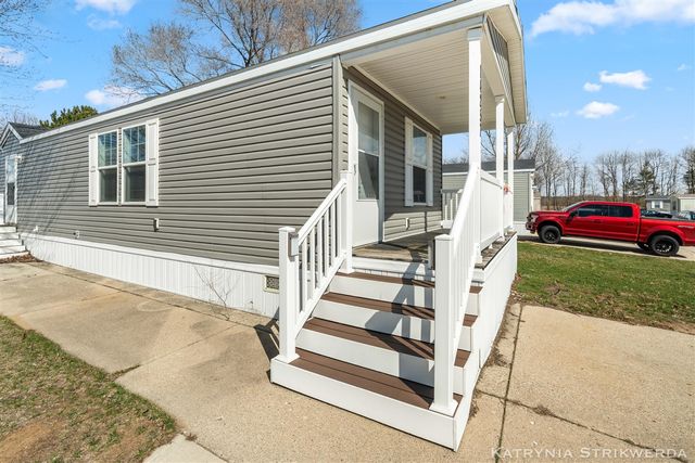 14257 Bogie Lane, West Olive, MI 49460