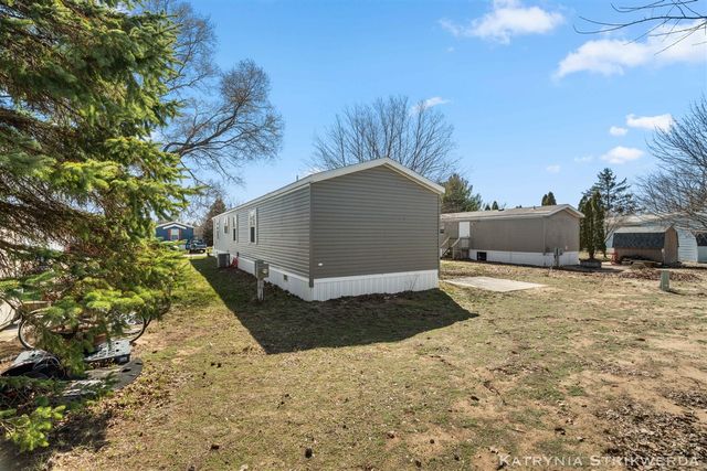 14257 Bogie Lane, West Olive, MI 49460