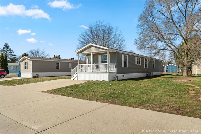 14257 Bogie Lane, West Olive, MI 49460