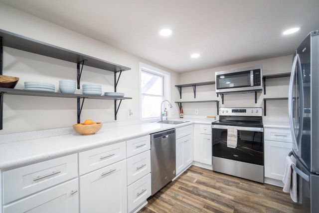 7174 PLEASANT DRIVE, West Bend, WI 53090