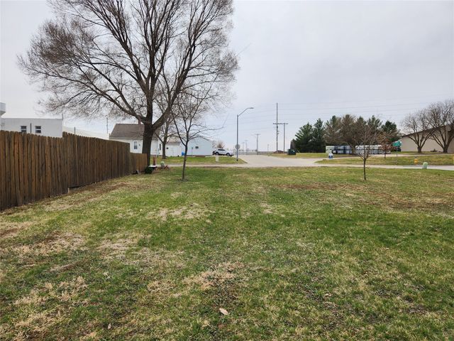 108 Prairie Street, Pella, IA 50219