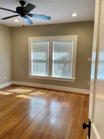 1039 Robbie Street, Houston, TX 77009