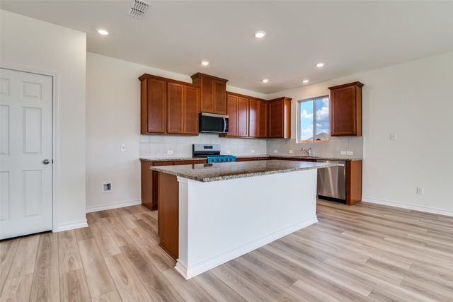 4105 Buffalo Grass Trail, Crandall, TX 75114
