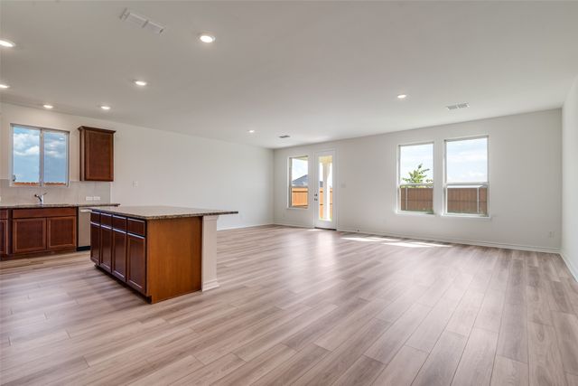 4105 Buffalo Grass Trail, Crandall, TX 75114